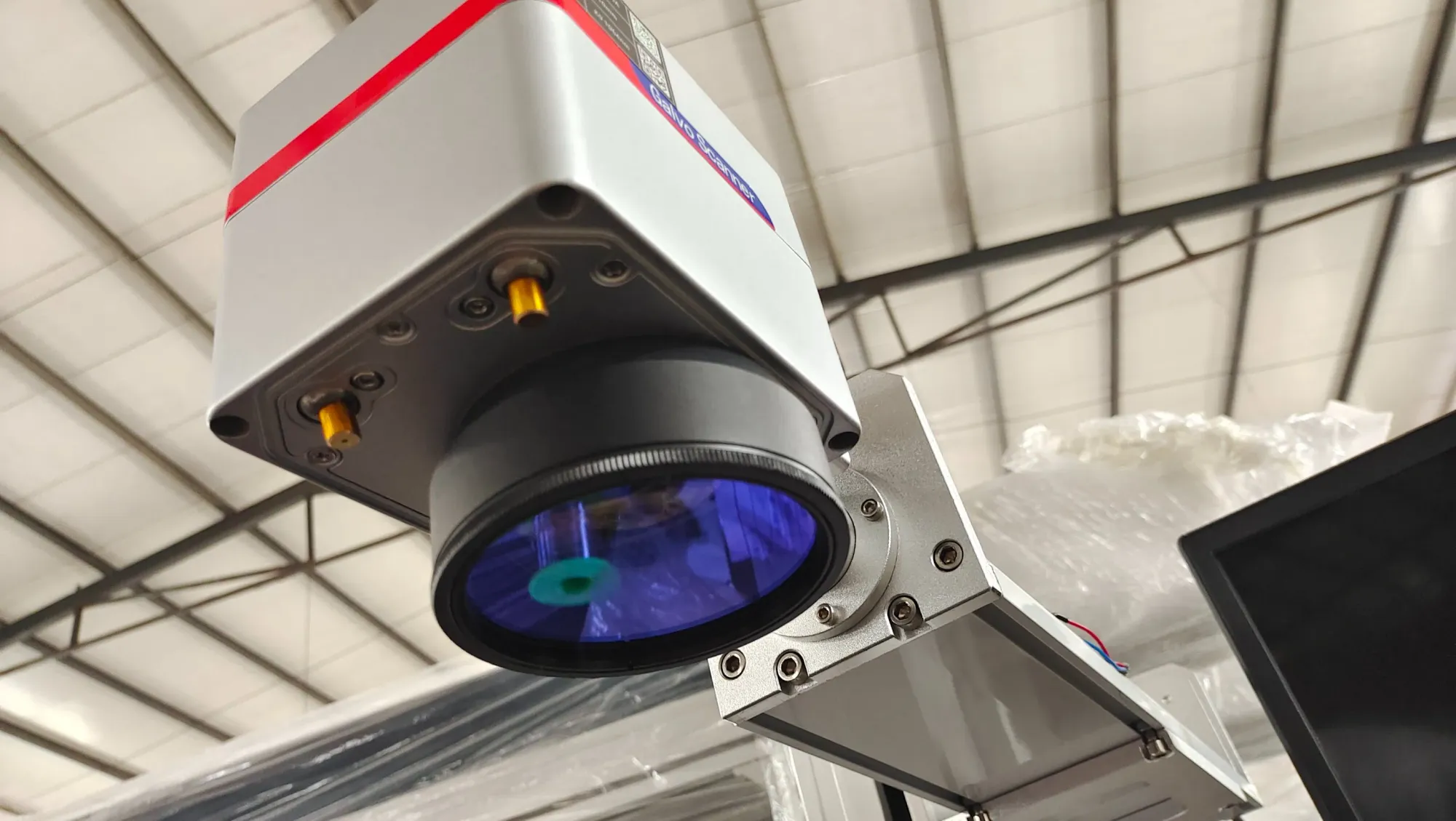 Профессиональный лазерный принтер для гравировки металлических серийных номеров 6