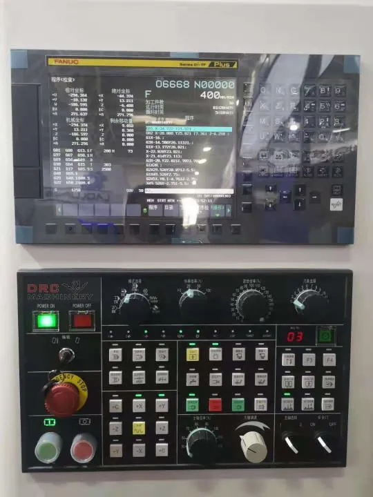 Токарный станок с ЧПУ, токарный центр с числовым программным управлением 2