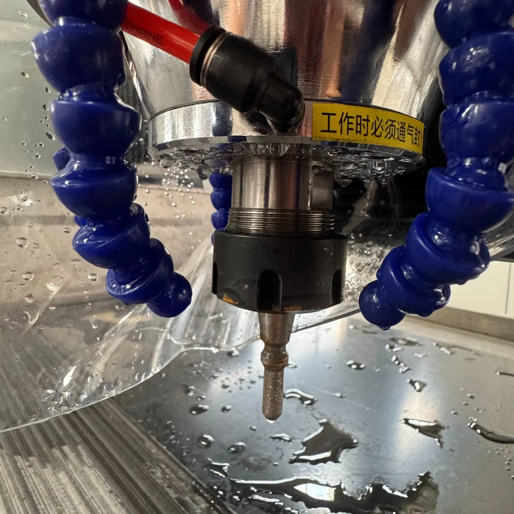 Корпус моторного узла для первого полностью автоматического трехосевого ЧПУ станка для фрезерования стекла 6