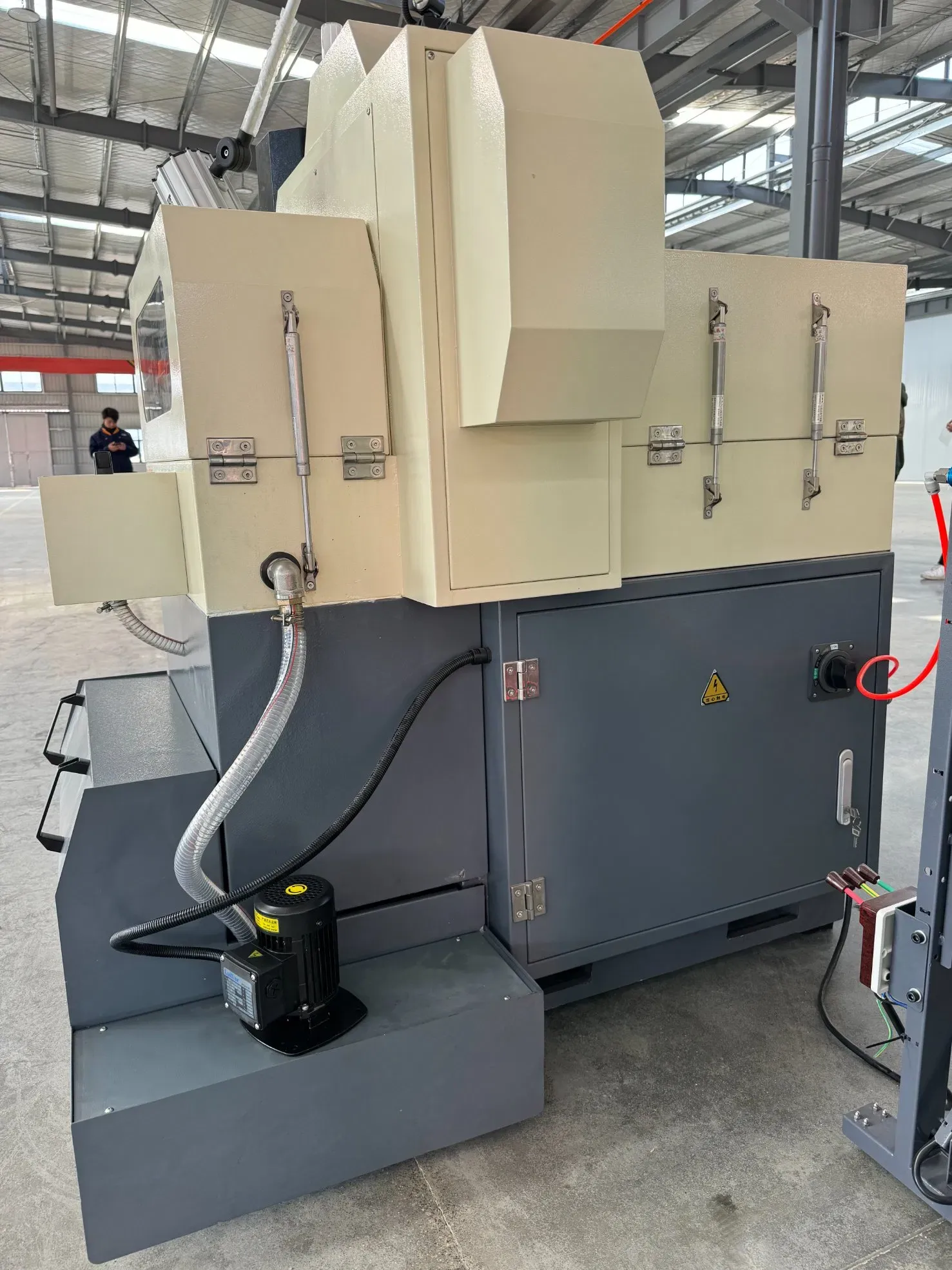 Вертикальная ганг-расположение Ck1113 ЧПУ швейцарский токарный станок с многофункциональными возможностями 5