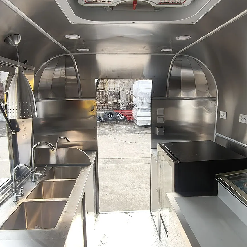 Мобильный торговый трейлер для ретро-кейтеринга 6