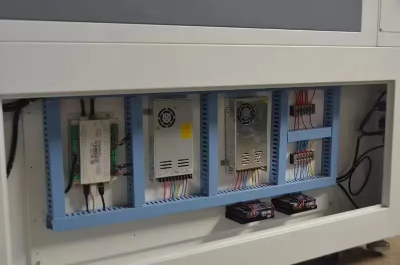 Профессиональная лазерная гравировка CR 1390 с вентилятором Cw5200 и мотором Leadshine 57