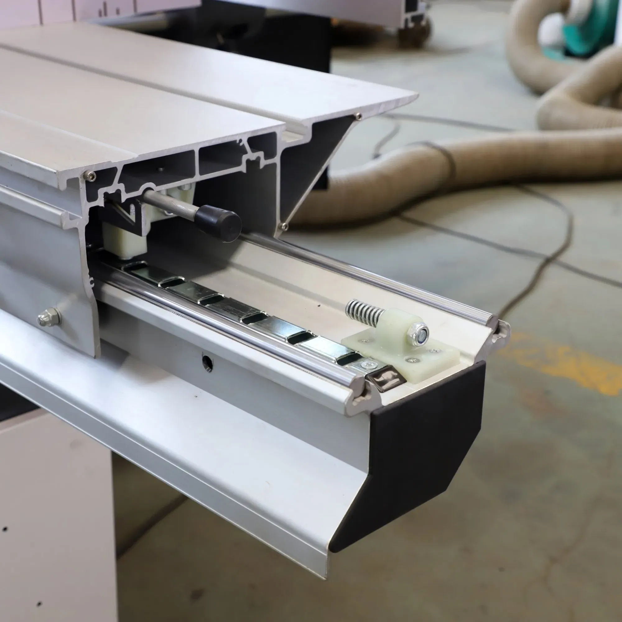 Профессиональная деревообрабатывающая машина MJ6132TD 3