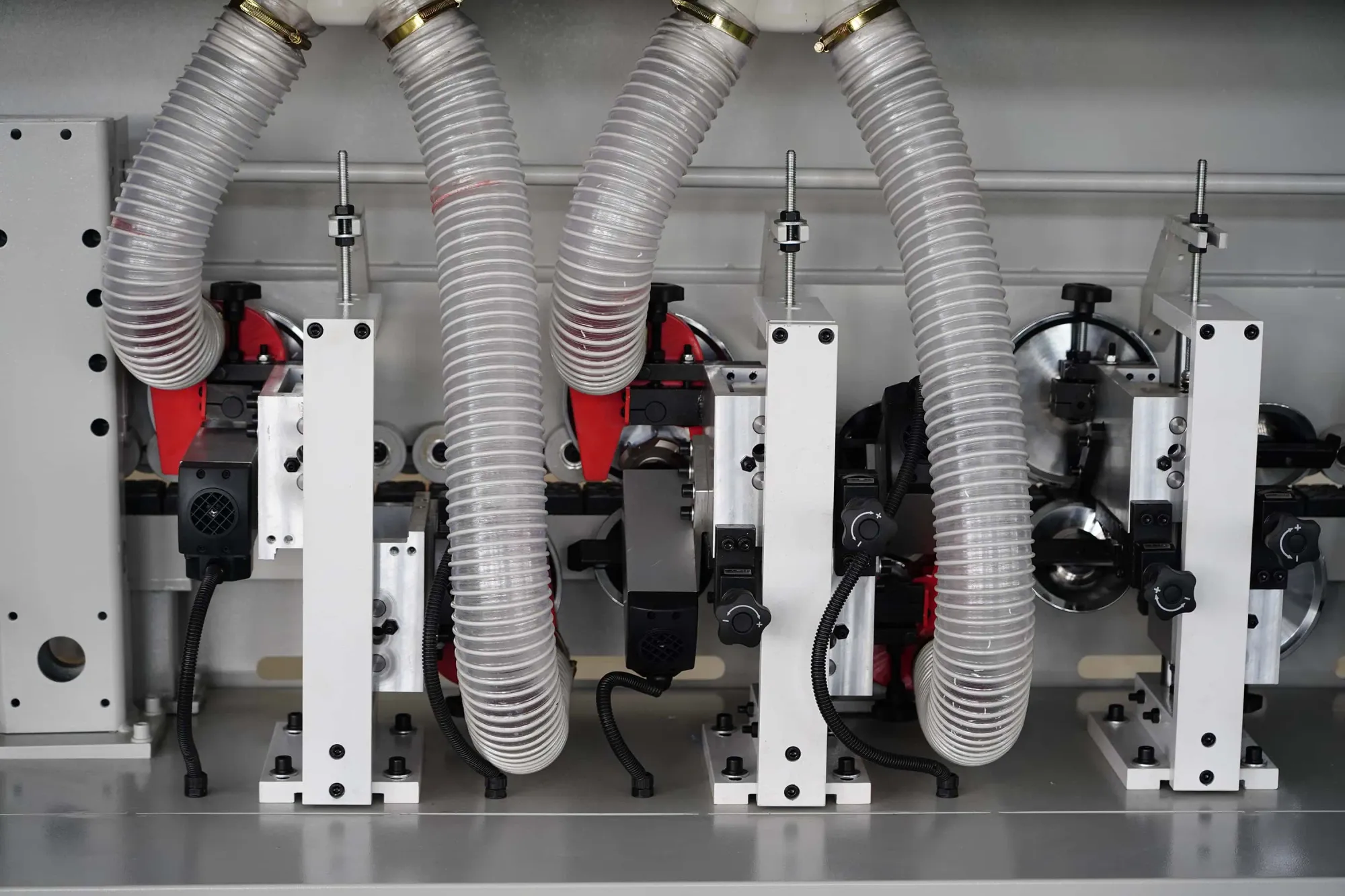 Профессиональная машина для кромкования древесины ZD600R 2