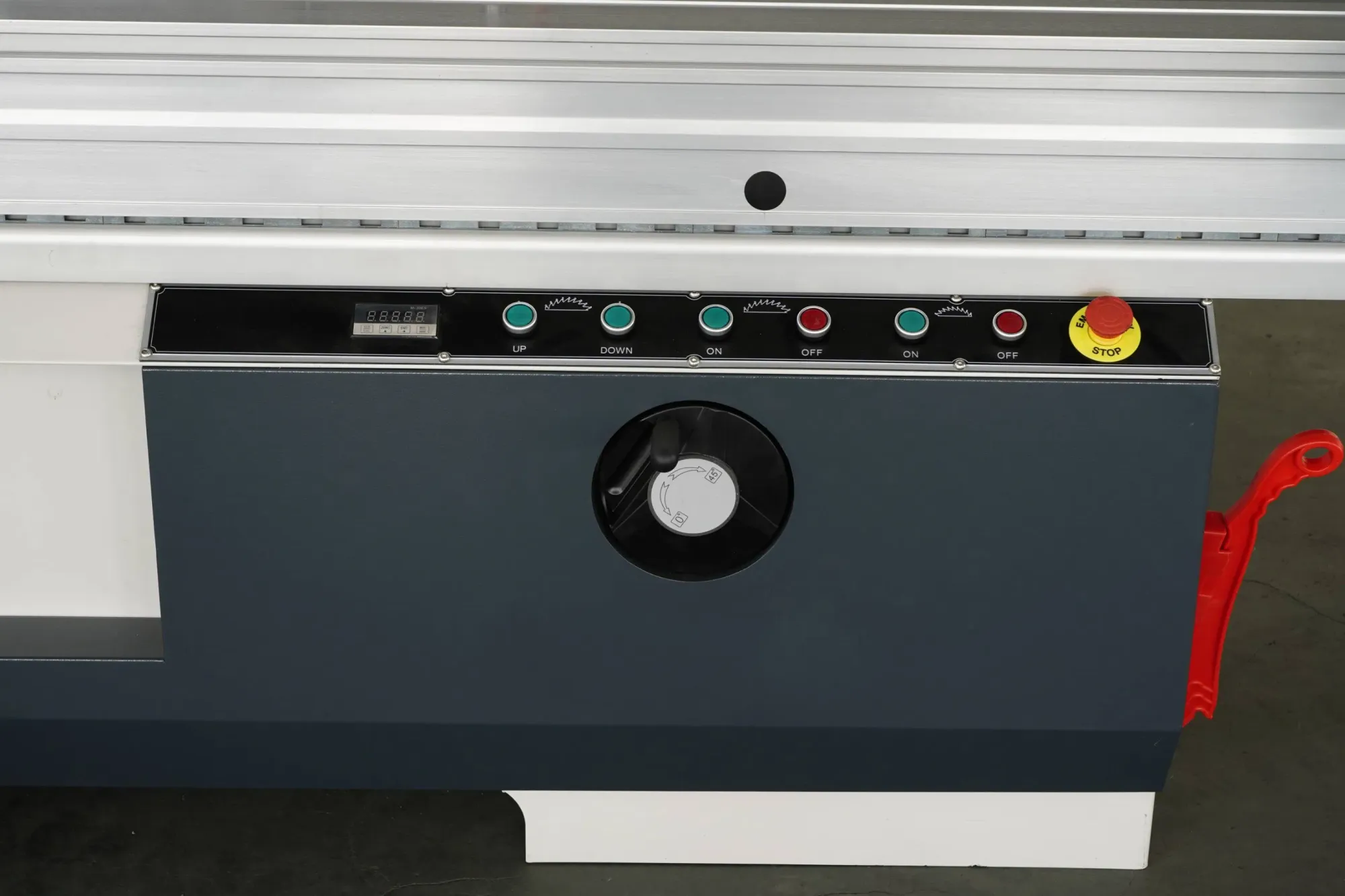 Профессиональная ленточная пила со столом ZD3200 2