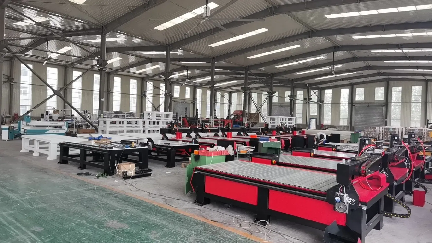 Фрезерный станок с ЧПУ для деревообработки и гравировки ZD1325-4 4