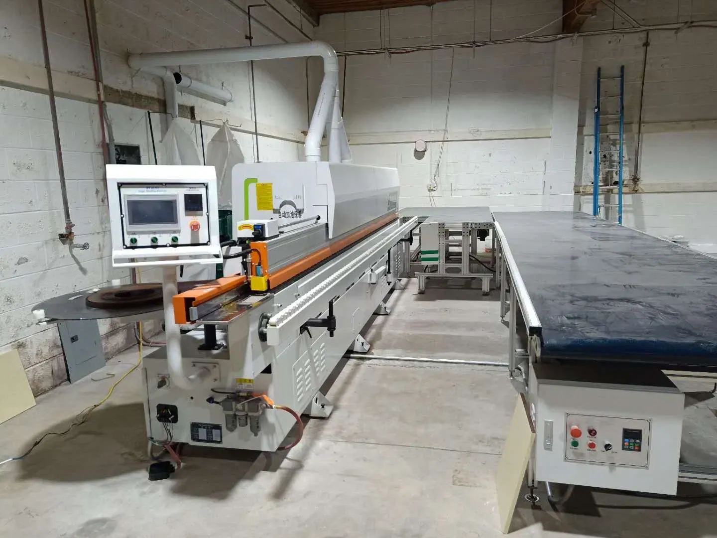 Автоматическая машина для оклейки кромки из ПВХ для высококачественной деревянной мебели 5