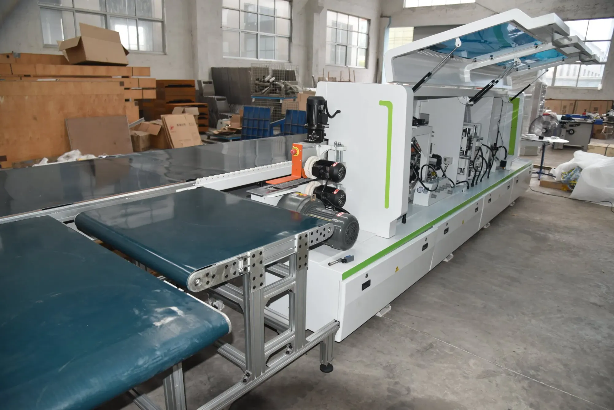 Автоматическая машина для оклейки кромки из ПВХ для высококачественной деревянной мебели 3